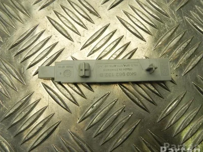 Audi 5K0 962 132 B / 5K0962132B A3 Limousine (8VS, 8VM) 2017 Antenne - Image 1