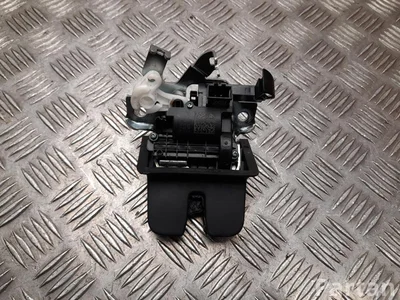 Škoda 5F0 827 505 A / 5F0827505A Kamiq 2025 Bootlid Lock - Image 1