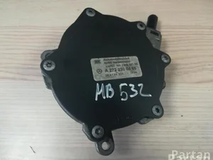 Mercedes-Benz A 272 230 04 65 / A2722300465 C-CLASS (W204) 2009 Pompe à vacuum