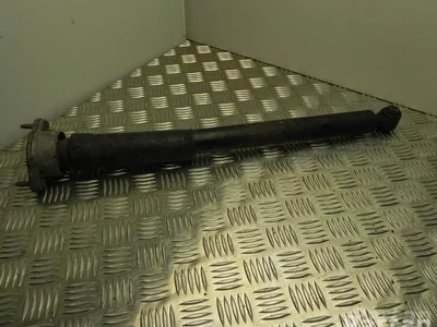 Mercedes-Benz A 204 326 05 98 / A2043260598 C-CLASS (W204) 2008 Amortisseur - Image 1