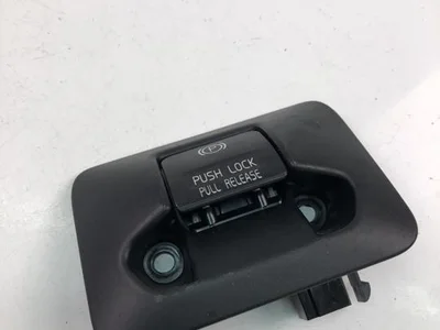 Volvo 31334637 S60 II 2013 Bouton de frein de stationnement électromécanique - Image 1