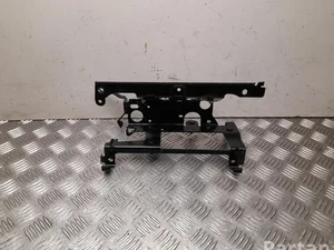 Mercedes-Benz A 297 835 22 00 / A2978352200 EQE V295 2022 Support moteur