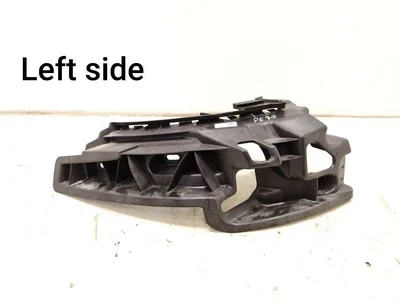 Porsche 9J1807125 Taycan 4S 2022 Support pour pare-chocs Left Rear - Image 1