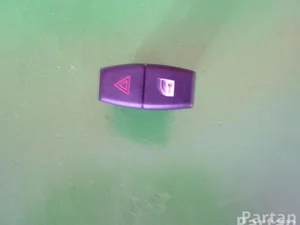 BMW 61316919506, 6 919 506 / 61316919506, 6919506 X3 (E83) 2005 Éclairage d'urgence / interrupteur de danger