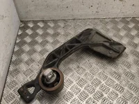 Gebrauchtes Original Mercedes-Benz A 447 353 00 95, A 639 350 04 72 / A4473530095, A6393500472 VITO Kasten (W447) 2023 Motorhalter