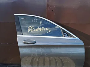 Mercedes-Benz C-CLASS (W205) 2016 Дверь спереди справа