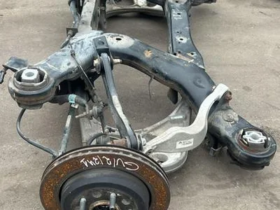 Jeep 4877 623AB / 4877623AB GRAND CHEROKEE IV (WK, WK2) 2018 poutre d'essieu arrière - Image 1