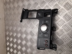 Lexus 75H282 CT (ZWA10_) 2018 Commutateur multiple