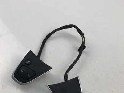 Peugeot 253A43193R 208 2015 Bouton multifonction pour volant - Image 1