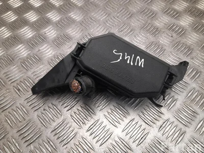 Toyota 82662-47190 / 8266247190 PRIUS (_W5_) 2016 Boîte à fusibles - Image 1