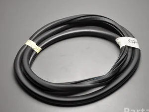 Peugeot 308 SW II 2017 Joint d'étanchéité de porte Left Front