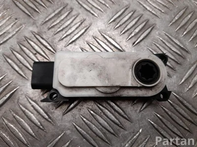 Mercedes-Benz T96439C C-Class (W206) 2022 Sklendės reguliavimo varikliukas - Paveiksliukas 1