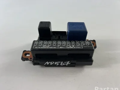 Daihatsu 82600-87713 / 8260087713 APPLAUSE II (A101) 2000 Boîte à fusibles - Image 1