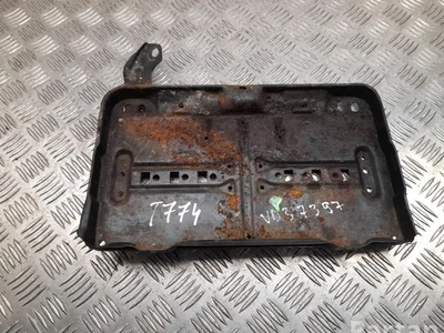 Mercedes-Benz 126 620 04 18 / 1266200418 S-Class W126 1983 Bac à batterie - Image 1