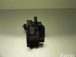 Volkswagen 032 121 111 / 032121111 GOLF IV (1J1) 2003 Boîtier du thermostat