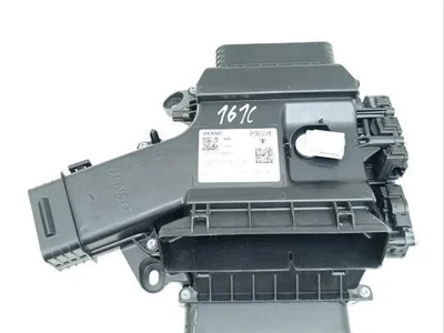 Porsche 971815325E PANAMERA (971) 2018 Air distribution housing - Image 1