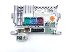 Chrysler 68465292AE, P68465292AE, T0012218170286 Pacifica 2021 Unidad de control del sistema de navegación