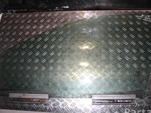 Volvo 43R001106 V70 II (SW) 2000 Vitre de porte Left Front