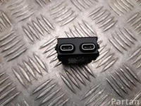 BMW 5A8D637 5 G60 2025 Įvesties įrenginys USB