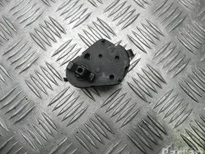 BMW 8385556 X5 (E53) 2004 Moteur de réglage pour volet de régulation