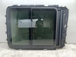 Jeep 2932013B, 2928886, 2928950F,222976681, 2929426-A02 / 2932013B, 2928886, 2928950F, 222976681, 2929426A02 Wagoneer/ Wagoneer L WS 2023 Dach przeszklony