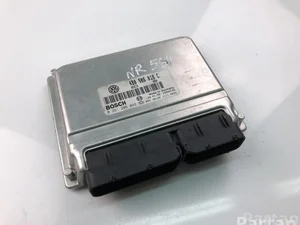 Volkswagen 4B0906018C; 0261206049 / 4B0906018C, 0261206049 PASSAT (3B2) 1999 Valdymo blokas variklio