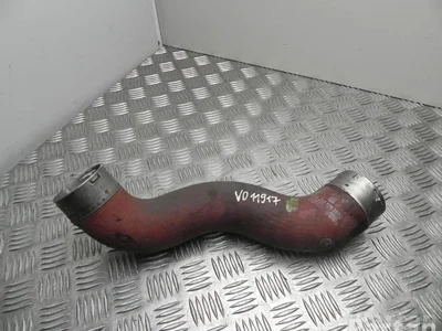 Mercedes-Benz A 212 528 0682 / A2125280682 C-CLASS (W204) 2010 Prise d'air / Conduit d'air d'admission - Image 1