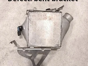 McLaren 13F0303CP 570S 2016 Refrigerador de aire de sobrealimentación