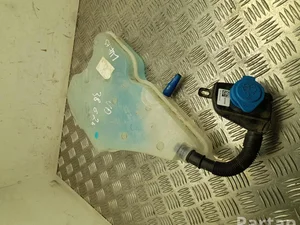 BMW 9502227 M4 G82 2023 Réservoir d'eau de nettoyage