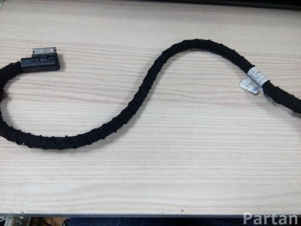 MERCEDES-BENZ A 212 827 00 26 / A2128270026 E-CLASS Coupe (C207) 2011 Connecting Cable, multimedia interface