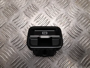 Mercedes-Benz A 223 905 77 06 / A2239057706 C-Class estate (S206) 2022 Bouton de frein de stationnement électromécanique