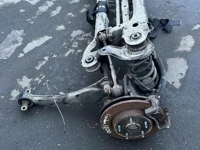 Toyota 5120602051 AURIS TOURING SPORTS (_E18_) 2016 poutre d'essieu arrière - Image 1