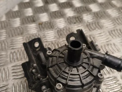 Gebrauchtes Original Nissan 215815MP0B Ariya 2025 Zusatzwasserpumpe - Bild 1