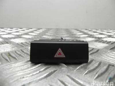 Volkswagen 7P6 953 509 A / 7P6953509A TOUAREG (7P5) 2013 Éclairage d'urgence / interrupteur de danger - Image 1