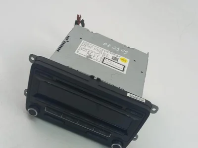 Volkswagen 1K0035186AN PASSAT (362) 2013 CD-Radio - Bild 1