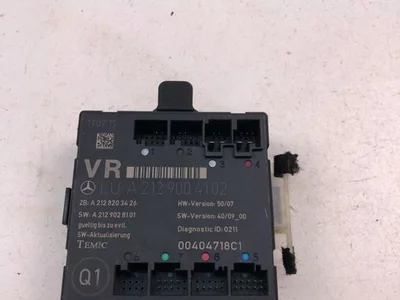 Mercedes-Benz A2129004102 C-CLASS (W204) 2012 Unité de commande pour porte Right Front - Image 1