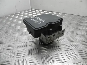 Toyota 44540-02470 / 4454002470 AURIS TOURING SPORTS (_E18_) 2014 Unité de commande hydraulique ABS