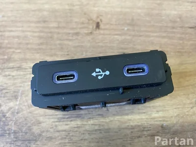 Renault 284H38566R AUSTRAL 2024 Interface multimédia avec unité de contrôle - Image 1