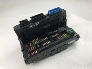 BMW 9234421 5 (F10) 2014 Boîte à fusibles