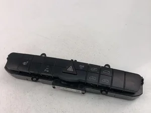 Mercedes-Benz A6398701710 VITO / MIXTO Box (W639) 2006 Emergency light/Hazard switch