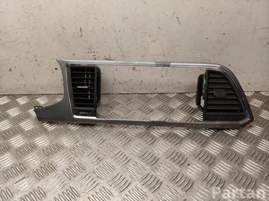 Seat 576 819 110 A / 576819110A ATECA (KH7) 2018 Luftdüse Zentral