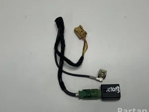 Volkswagen 5Q0035726 ; 4E0035750D / 5Q0035726, 4E0035750D T-Roc (A11/AC7) 2024 Interface multimédia avec unité de contrôle