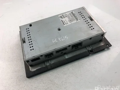 Volvo 30732824 V50 (MW) 2007 Audio Amplifier - Image 1