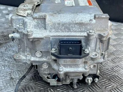 Lexus G9200-30130 / G920030130 IS III (_E3_) 2014 Onduleur avec convertisseur - Image 1