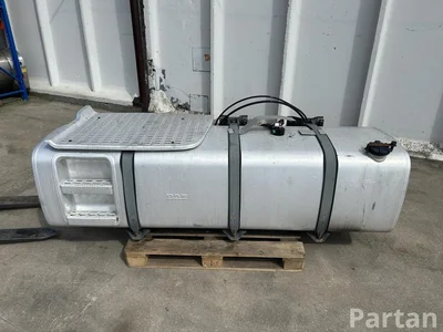 DAF 1944800, 2193145 XF 2017 Fuel tank 845L - Image 1