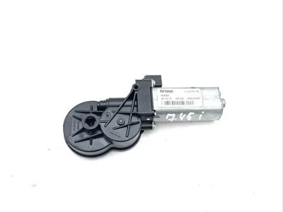 Volvo C34168-100, C10276-100,, 500032452 / C34168100, C10276100, 500032452 XC90 II 2016 Электродвигатель, регулирование положения сиденья - Изображение 1