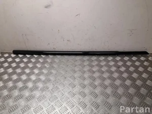 XPeng P7 2025 Décoration de cadre de verre porte