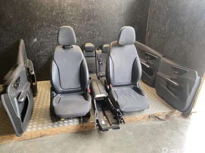 Mercedes-Benz C-Class estate (S206) 2022 Set siège Panneau de porte Accoudoir - Image 1