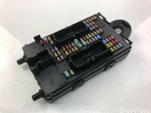 Volvo 32209198 XC90 II 2016 Caja de fusibles