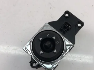 Hyundai 39Y4811110 i30 (GD) 2013 Bouton de miroir électrique